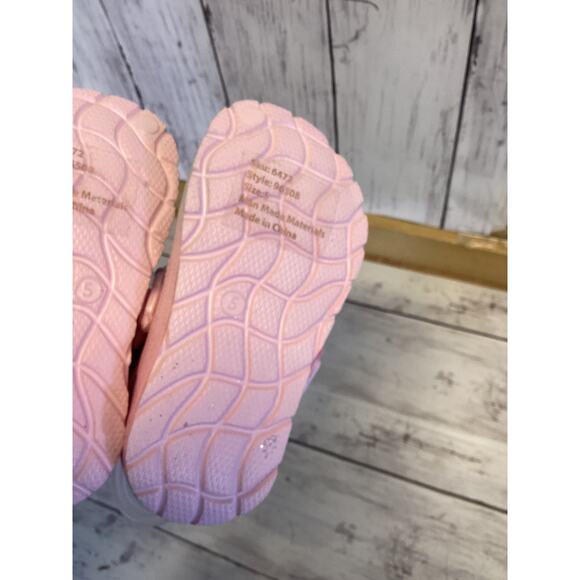 Josmo Kids Soft Glitter Clogs in a Pink and Blue Gradient color Size 5 - Picture 2 of 4